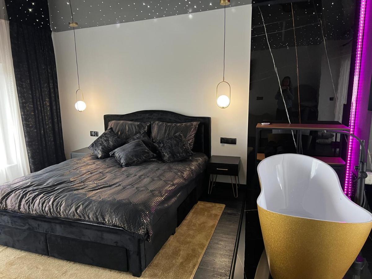 Apartament Premium Ze Zlota Wanna W Sypialni Widok Na Morze Dyskretny Taras Z Lozkiem - Baltyckie Sarbinowo 18 Εξωτερικό φωτογραφία