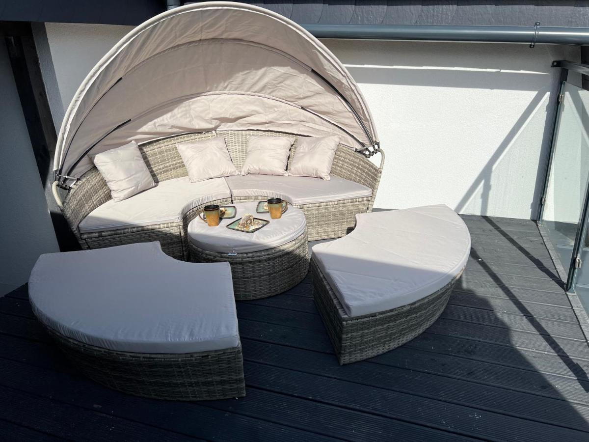 Apartament Premium Ze Zlota Wanna W Sypialni Widok Na Morze Dyskretny Taras Z Lozkiem - Baltyckie Sarbinowo 18 Εξωτερικό φωτογραφία