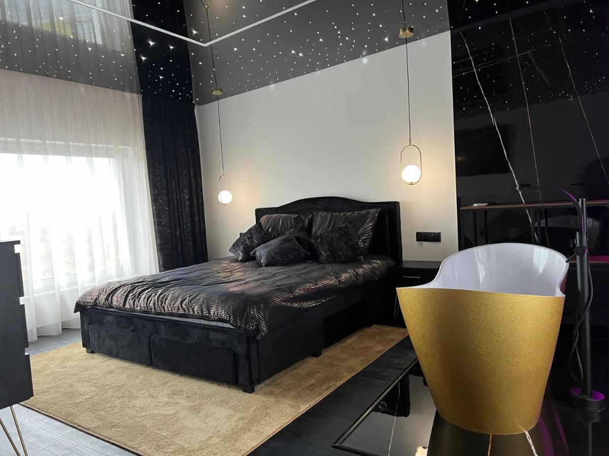 Apartament Premium Ze Zlota Wanna W Sypialni Widok Na Morze Dyskretny Taras Z Lozkiem - Baltyckie Sarbinowo 18 Εξωτερικό φωτογραφία