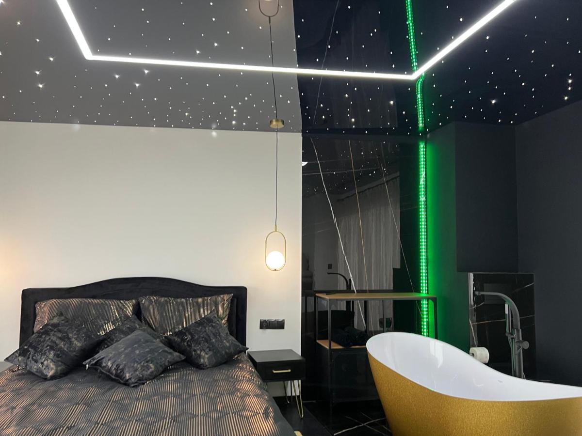 Apartament Premium Ze Zlota Wanna W Sypialni Widok Na Morze Dyskretny Taras Z Lozkiem - Baltyckie Sarbinowo 18 Εξωτερικό φωτογραφία